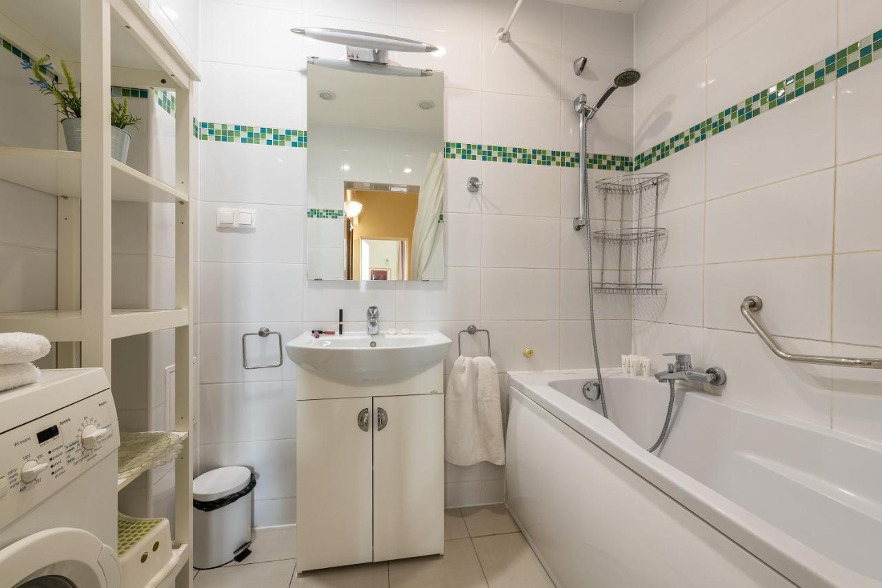 Two Bedroom Apartment For 6 People Warszawa Zewnętrze zdjęcie